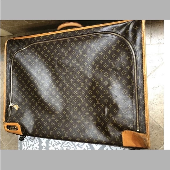 Handbags - Authentic, Louis Vuitton Pullman suitcase